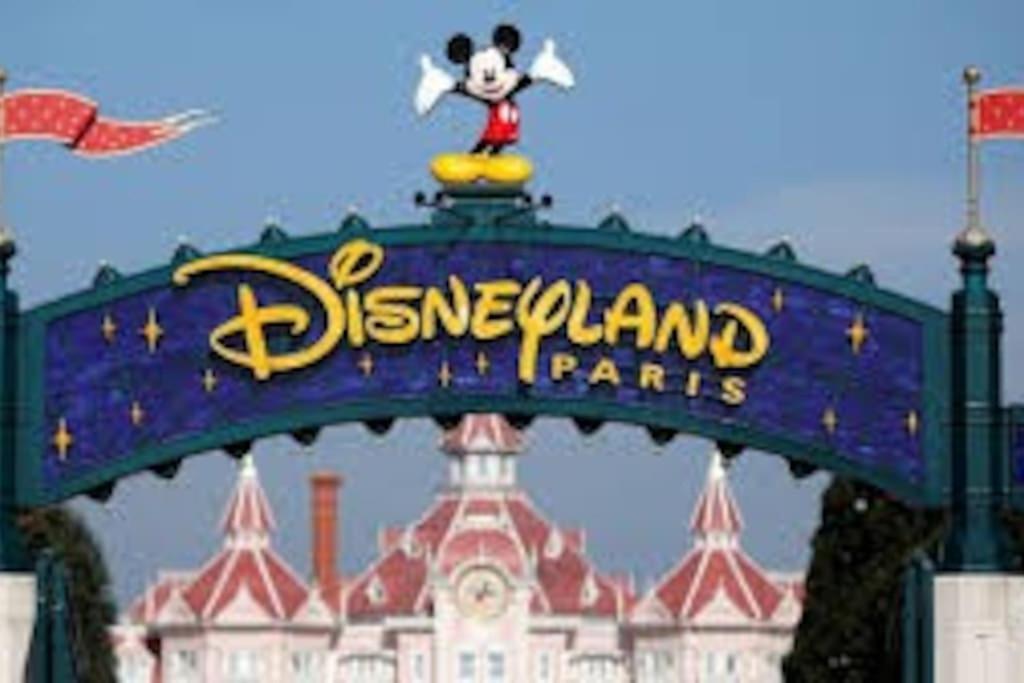 Lagny Coeur De Ville Avec Parking+Gare A Proximite De Disney Et Paris מראה חיצוני תמונה
